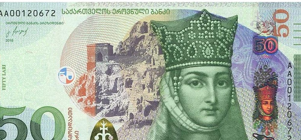 Банки избавляются от доллара и охотятся за лари