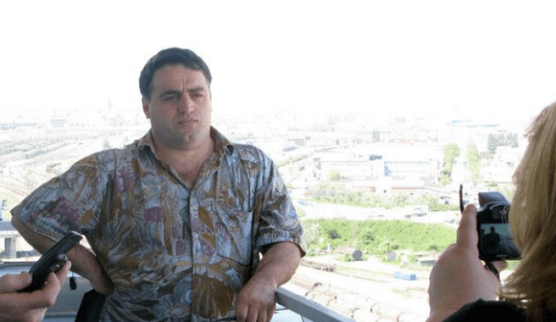 Полиция задержала журналиста телекомпании "Рустави 2" и учредителя газеты "გურიის მოამბე"