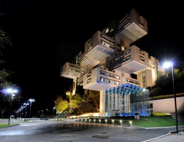 бывшее здание Министерства автомобильных дорог в Тбилиси