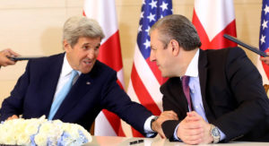 Джон Керри и Георгий Квирикашвили подписали меморандум об углублении партнерства в сфере обороны и безопасности