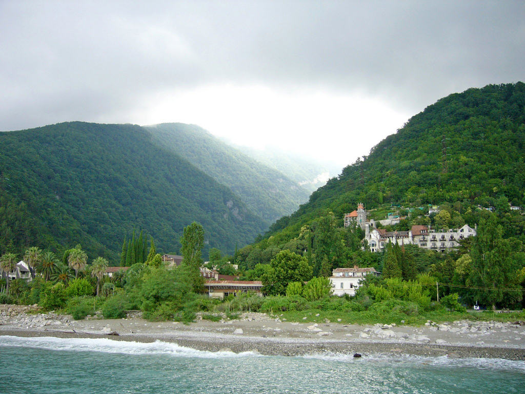 Абхазский туризм - реальный оборот в четыре раза больше декларируемого