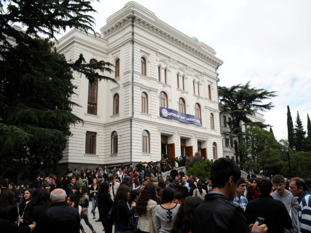 Названы самые популярные специальности в вузах Грузии