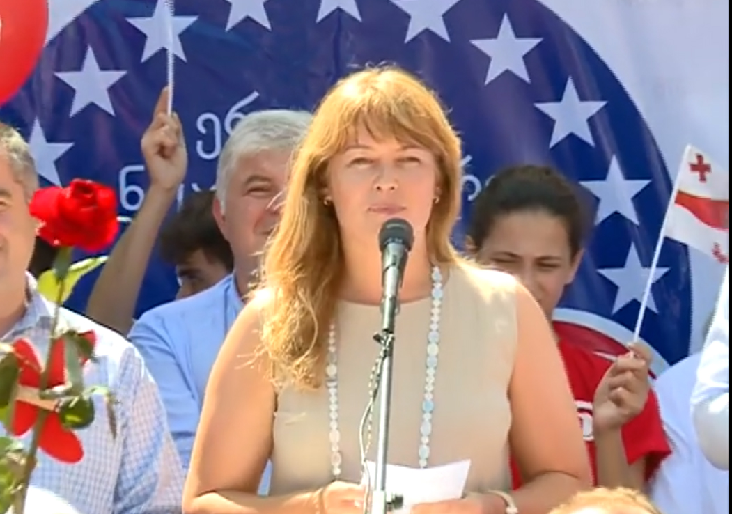 Бывшая первая леди Грузии Сандра Руловс названа кандидатом в мажоритарные депутаты в Зугдиди