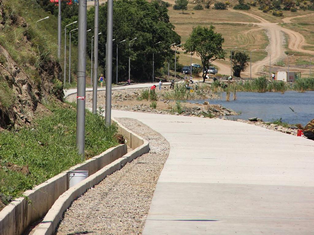 Вокруг озера Лиси построят бетонную дорожку для прогулок