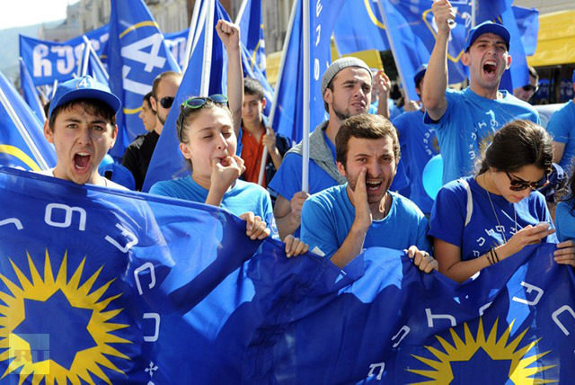 Рейтинг партий "Грузинская мечта – Демократическая Грузия" 35,9% , "Единое национальное движение" 34,2%