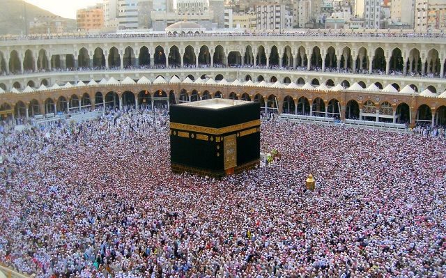 Президент Грузии поздравил грузинских мусульман c праздником Курбан-байрам