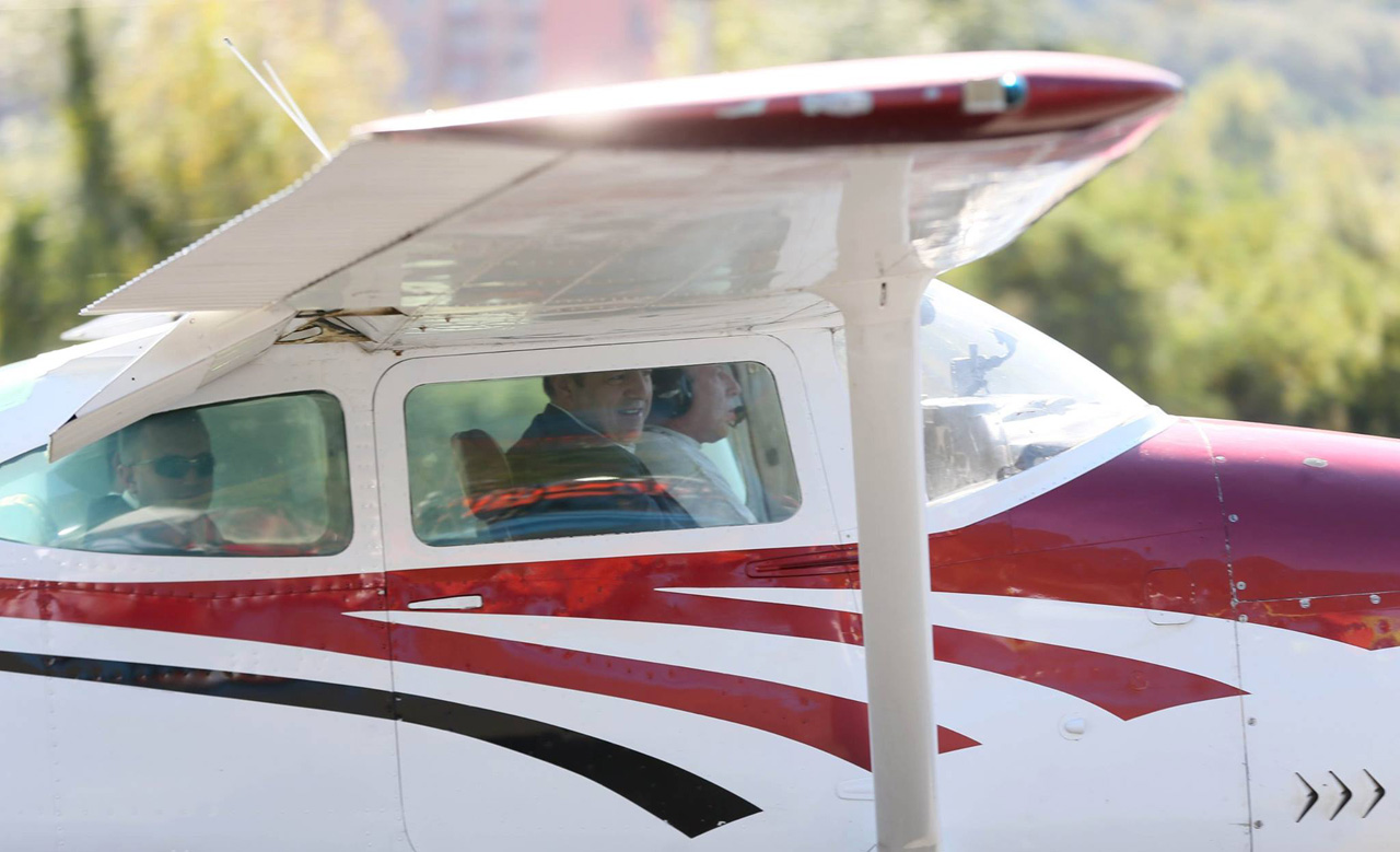 Премьер-министр Грузии открыл аэродром в Амбролаури