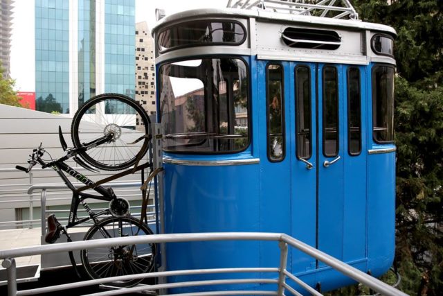 В центре Тбилиси заработала воздушно-канатная дорога