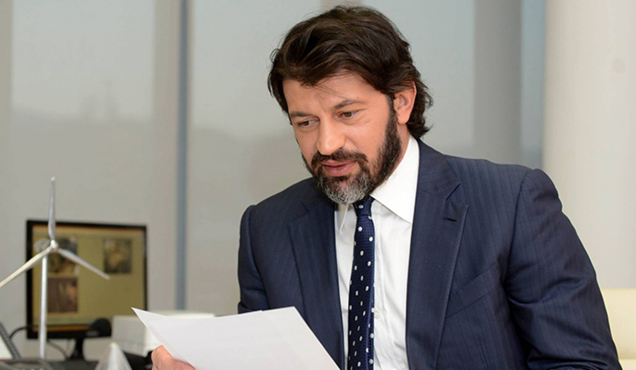 Правительство Грузии должно помочь населению перевести долларовые кредиты в лари