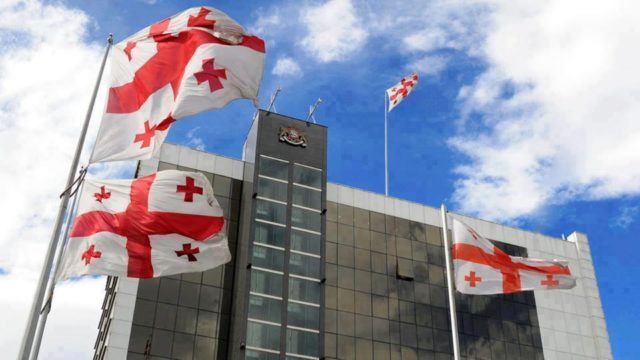 В министерстве обороны Грузии уволены 2250 человек