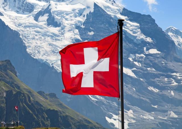 В Швейцарии начался референдум об упрощенном получении гражданства