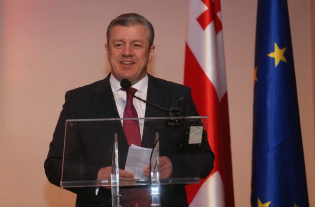 Премьер-министр Грузии первый воспользовался безвизовым режимом с ЕС