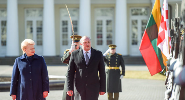 Президент Грузии прибыл с официальным визитом в Литву