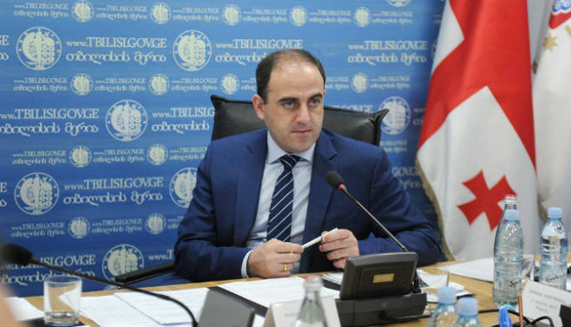 Тбилисская мэрия опровергает информацию о том, что Давид Нармания управлял автомобилем в нетрезвом состоянии