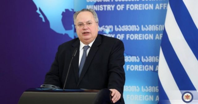 Глава МИД Греции посещает Тбилиси с первым двухдневным официальным визитом