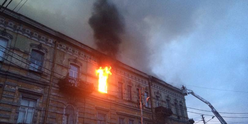 Пострадавшим от пожара на улице Клдиашвили в Тбилиси местные власти окажут помощь