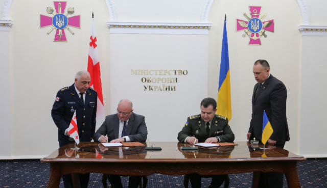 Министр обороны Грузии Леван Изория посетил Киев с официальным визитом