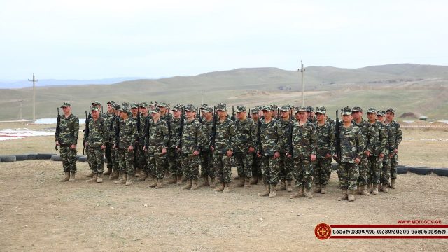 Военнослужащим срочной службы в Грузии установили выходные дни