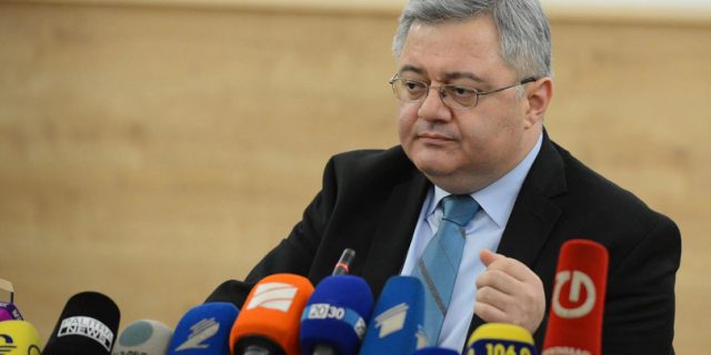 Бывший председатель парламента Грузии создает новую партию