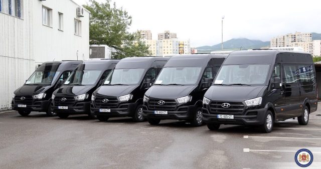 Грузия получила в дар от Южной Кореи 5 маршрутных машин