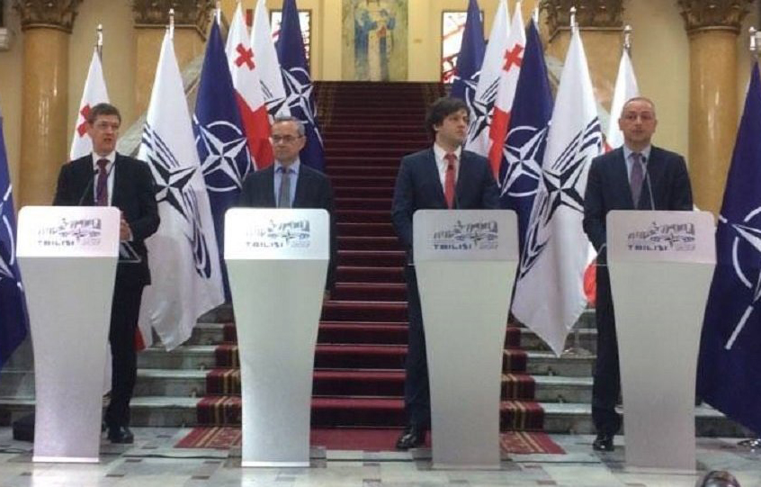 В Тбилиси проходит совместная пресс-конференция представителей Грузии и НАТО по случаю открытия весенней сессии ПА НАТО