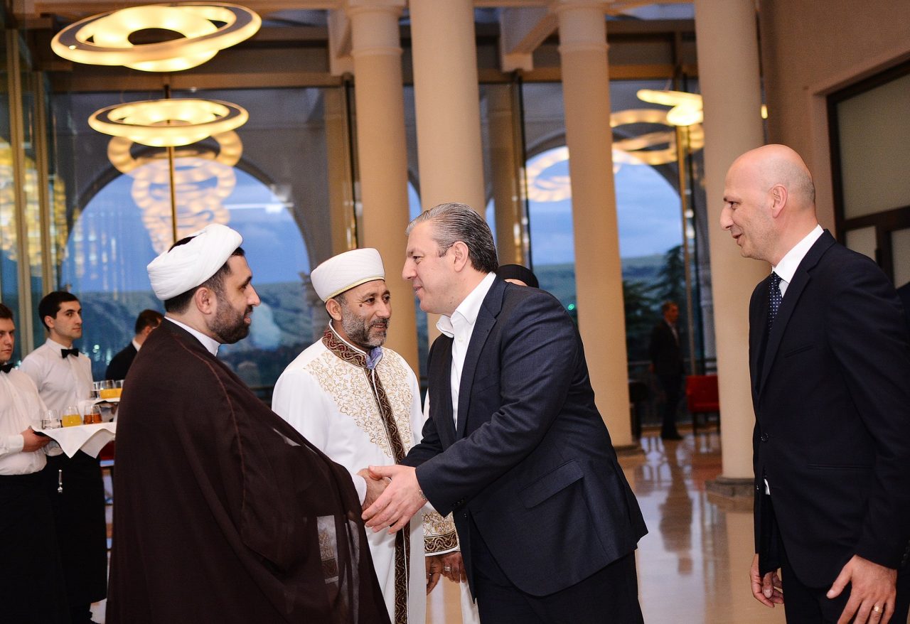 Премьер-министр Грузии поздравил мусульман страны с праздником Ураза-байрам