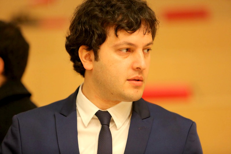 Председатель парламента Грузии предлагает президенту обсудить проект Конституции в прямом эфире