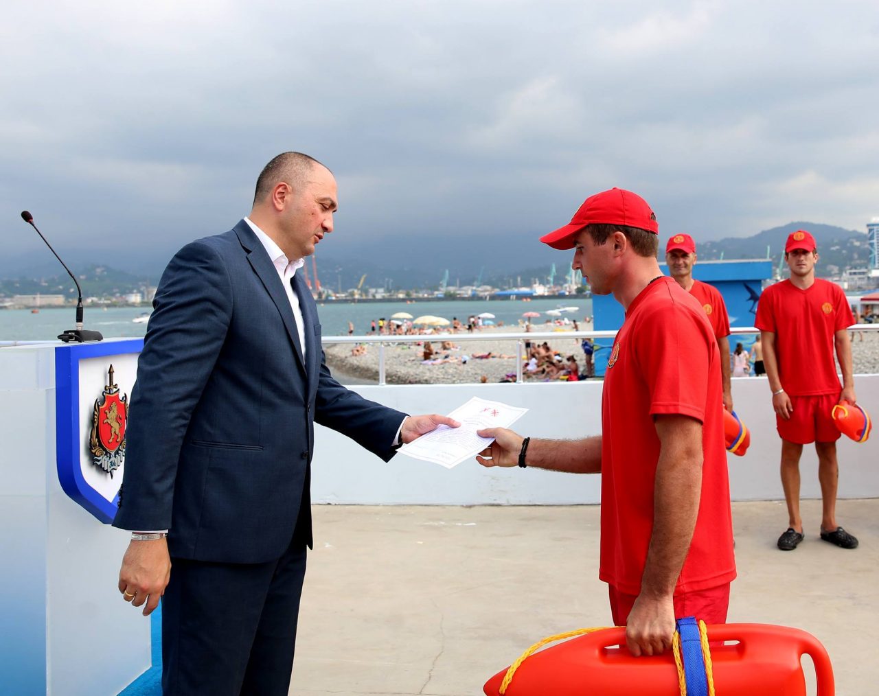 В Батуми прошло награждение 15 спасателей