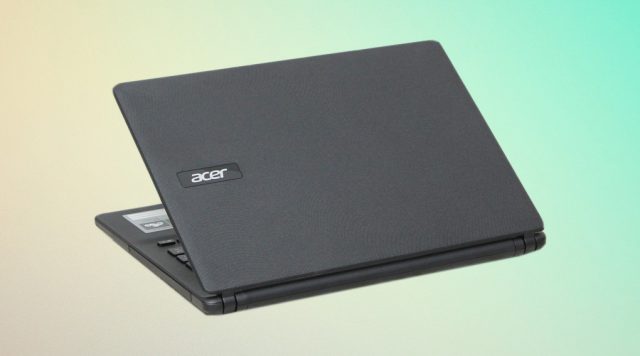 В Грузии первоклассники получат в подарок компьютеры фирмы Acer