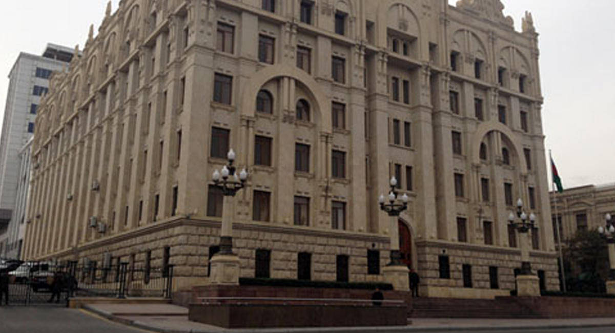 В Баку за неделю задержаны более 50 геев и трансгендеров за проституцию – The New York Times