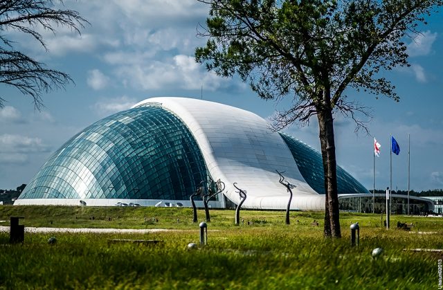 "Грузинская мечта" планирует капитальный ремонт здания парламента в Кутаиси