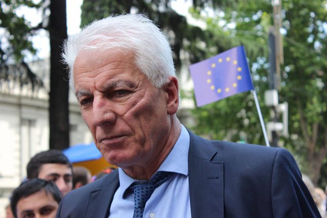 Лидер оппозиционной партии "За единую Грузию" Тамаз Мечиаури выиграл выборы мэра района Тианети