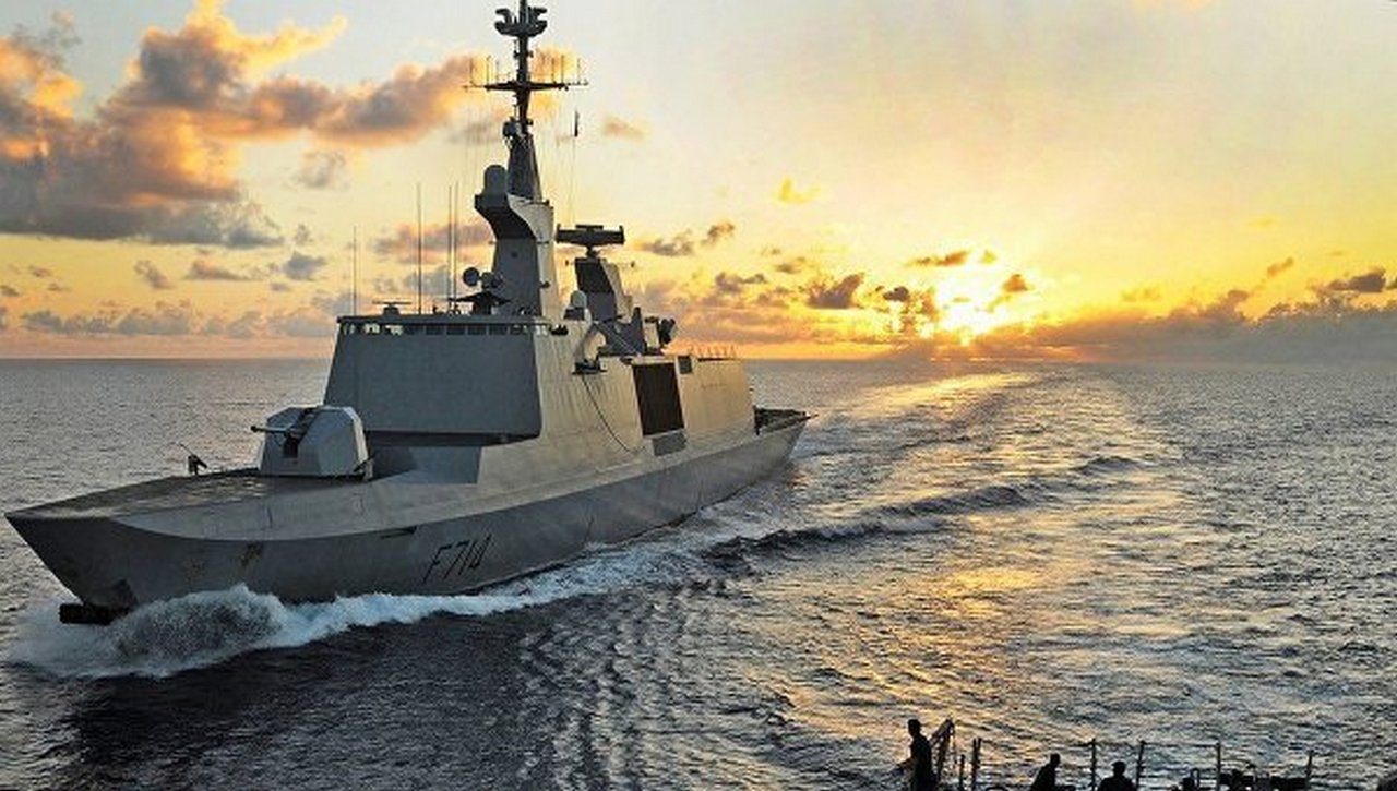 В порт Батуми вошел фрегат-невидимка F714 Guepratte Национального флота Франции