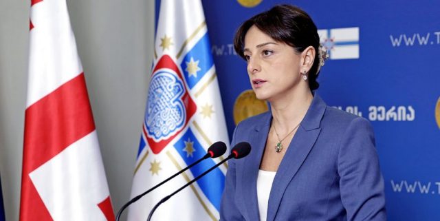 В Тбилиси с 1 марта 2018 года бытовые отходы начнут вывозить в ночное время