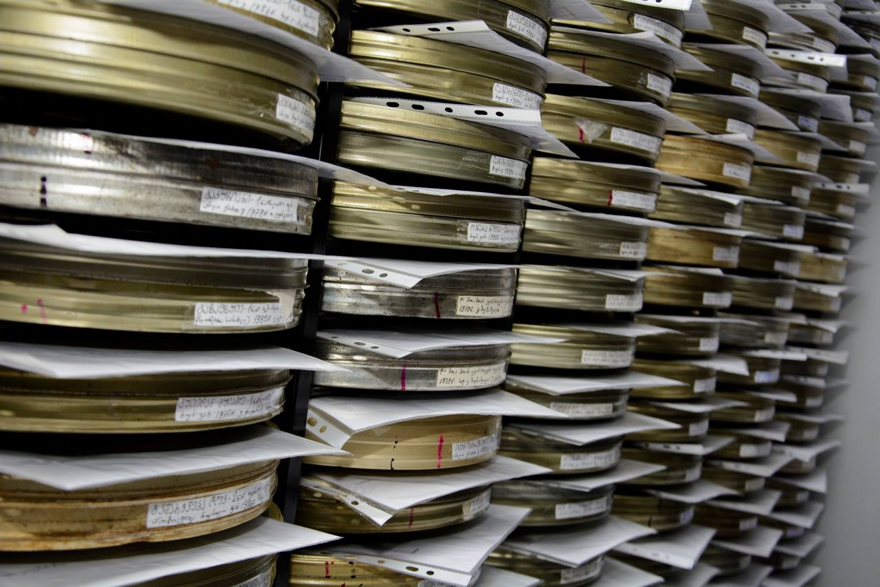 В Грузии начался масштабный проект по восстановлению старых кинопленок