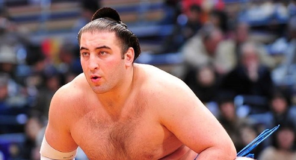 Грузинский сумоист Леван Горгадзе досрочно выиграл турнир на Кубок императора Японии