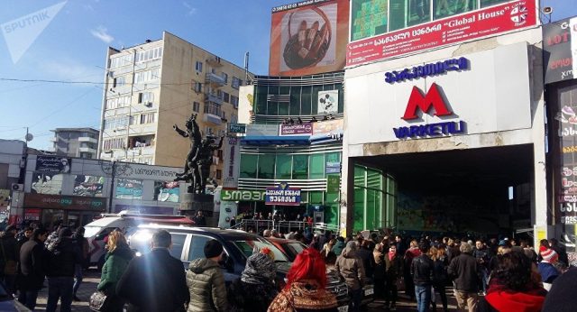 Ремонт станции метро «Варкетили» вновь остановлен