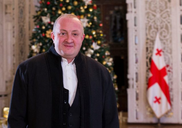 Президент Грузии предложил задуматься о проблеме наркомании в стране