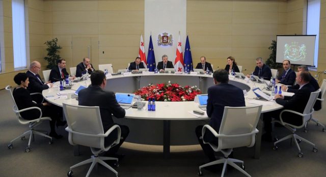 В Грузии без получения результатов анализов нельзя будет вывозить с таможни импортированные продукты и продавать