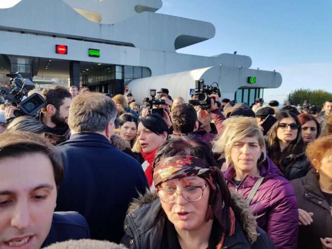В Сарпи прошла акция протеста против новых турецких регуляций для пересечения границы