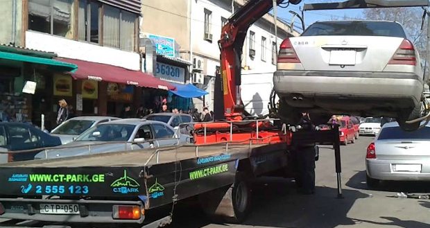 Мэрия Тбилиси планирует решить проблему парковок