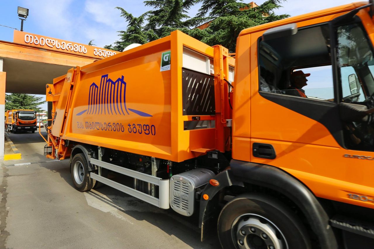 В Тбилиси тариф на вывоз мусора для юридических лиц будет увеличен