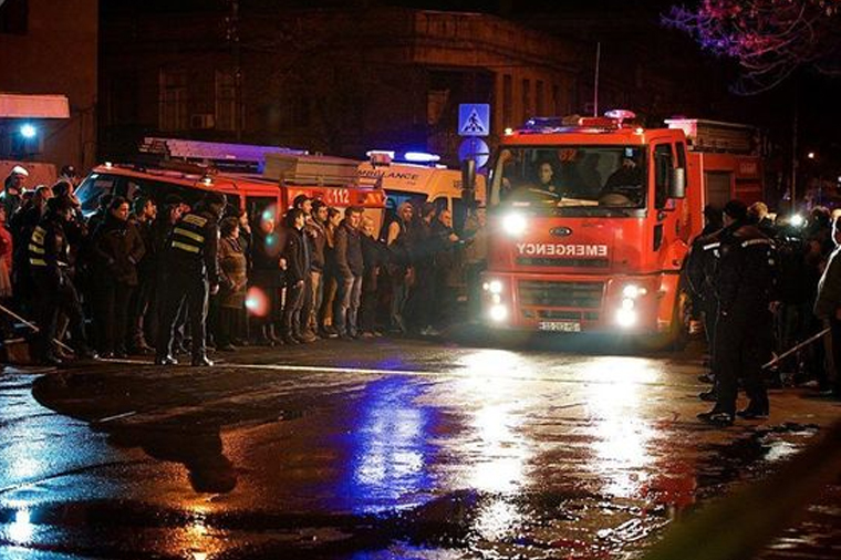 Пожар в Тбилиси на улице Тевдоре Мгвдели уничтожил рынок