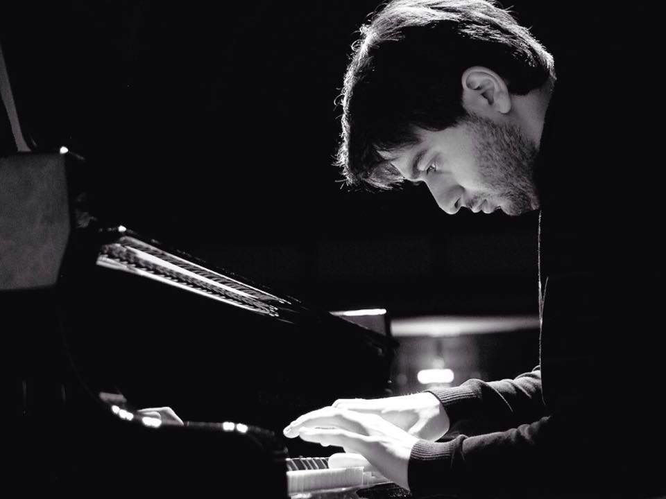 Сольный концерт пианиста Луки Окрос в Тбилиси