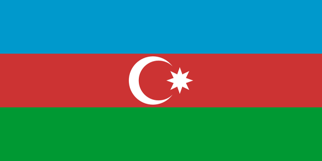 В Азербайджане проходят внеочередные президентские выборы