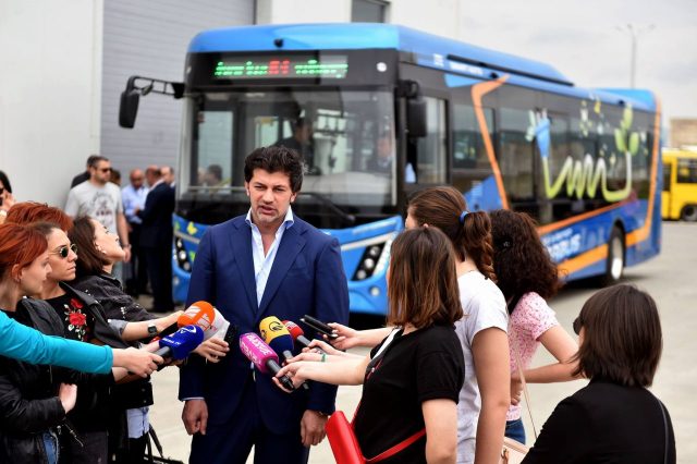 В Тбилиси впервые проходит тестирование полностью электрического автобуса