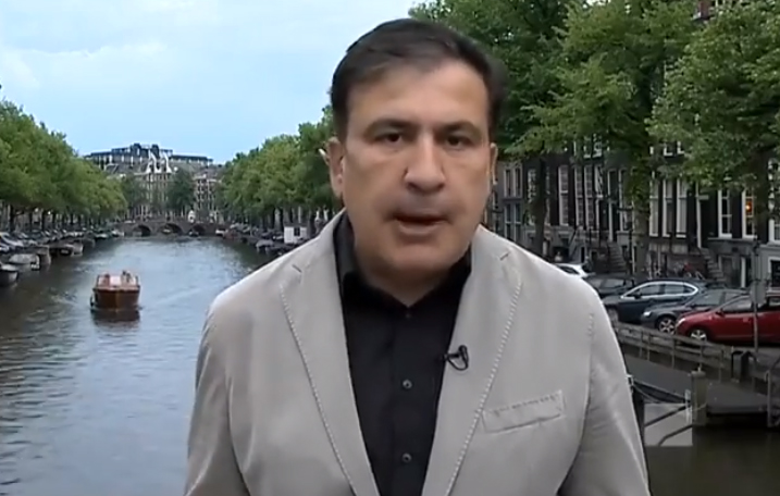 Саакашвили обещает спасти граждан Грузии от банковских долгов