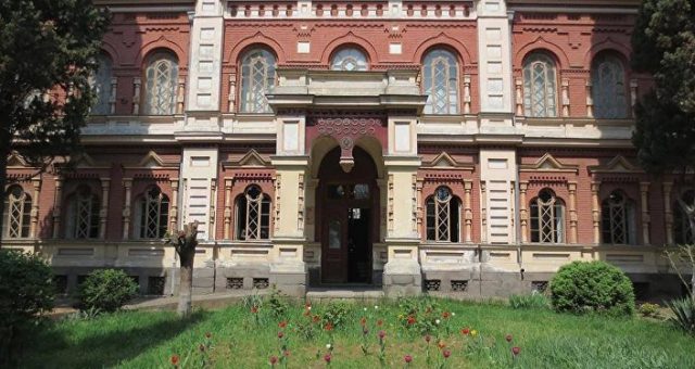  "Грузинский шелк" получил статус памятника нематериальной культуры страны