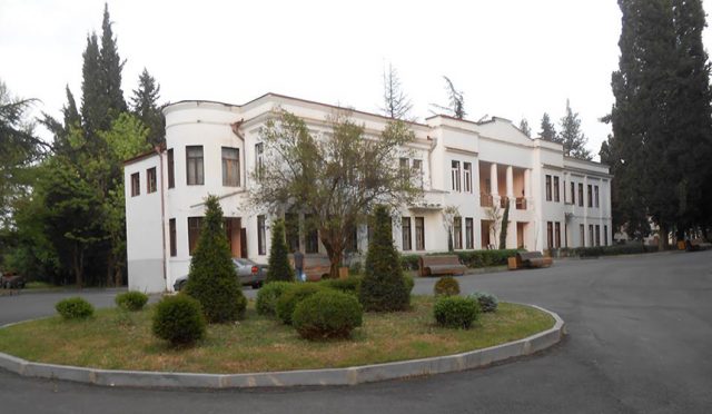 Компания из ОАЭ приобрела грязелечебницу в Ахтале