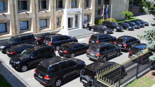 В Грузии до конца года государственный автопарк будет сокращен на 1000 автомобилей